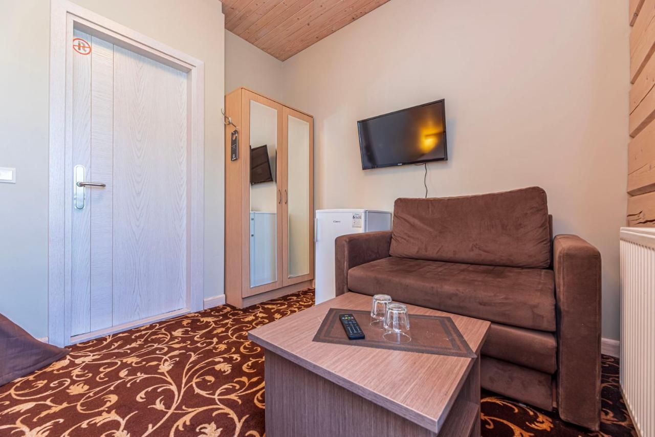 Hotel Gradiali Anykščiai Exteriér fotografie