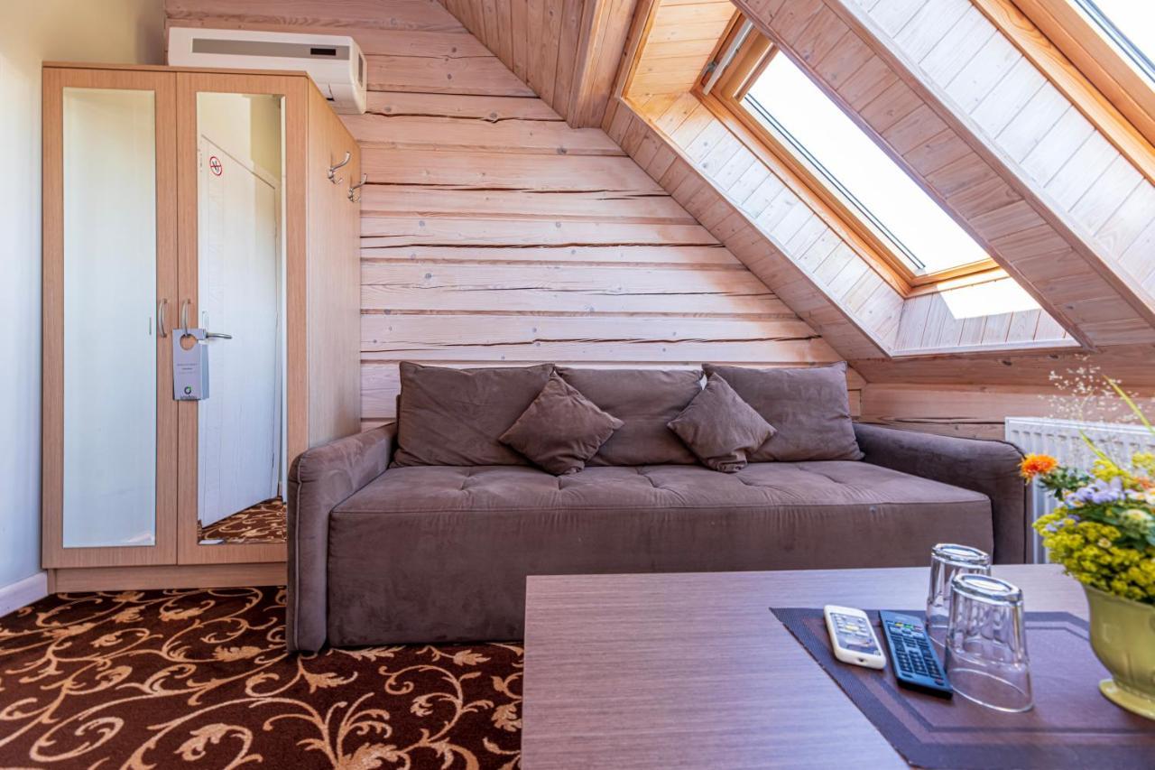 Hotel Gradiali Anykščiai Exteriér fotografie